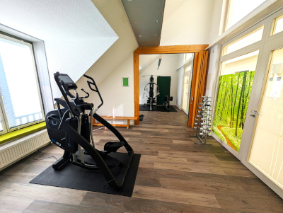 Neu_gestalteter_Fitneßraum_im_Wohnheim_Bild_12_400_B.jpeg